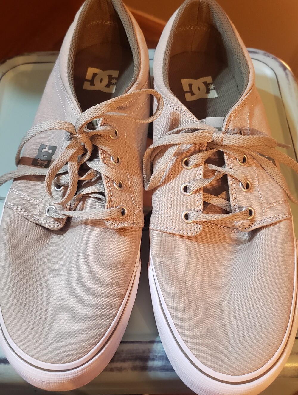 DC Men’s Beige Canvas Lace-Up Sneakers